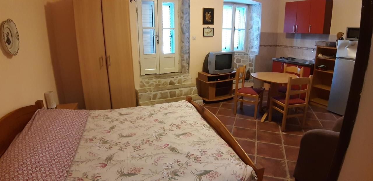 Проживание в семье Guesthouse Žmukić Пераст