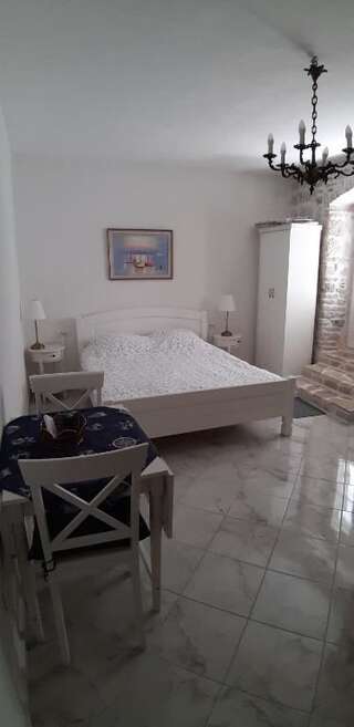 Проживание в семье Guesthouse Žmukić Пераст Номер-студио с балконом-10