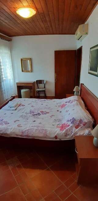 Проживание в семье Guesthouse Žmukić Пераст Двухместный номер с 1 кроватью и собственной ванной комнатой-4